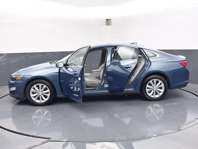 2024 Lakeshore Blue Metallic Chevrolet Malibu LT FWD Sedan