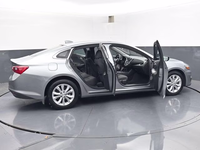 2024 Sterling Gray Metallic Chevrolet Malibu LT FWD Sedan