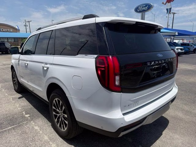2025 Oxford White Ford Expedition Platinum 4X4 SUV