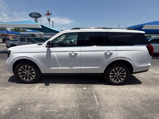 2025 Oxford White Ford Expedition Platinum 4X4 SUV