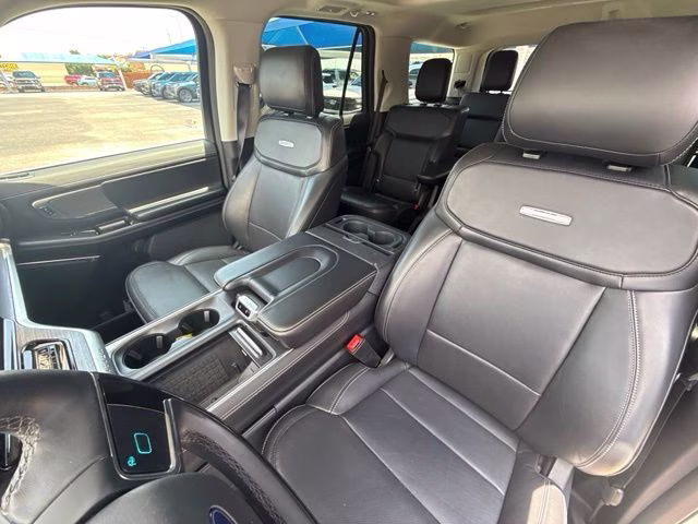 2025 Oxford White Ford Expedition Platinum 4X4 SUV