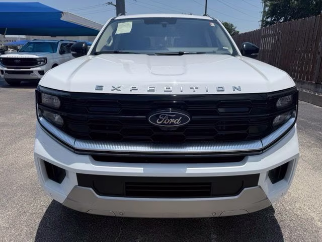 2025 Oxford White Ford Expedition Platinum 4X4 SUV