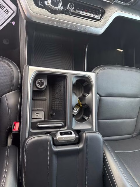 2025 Oxford White Ford Expedition Platinum 4X4 SUV