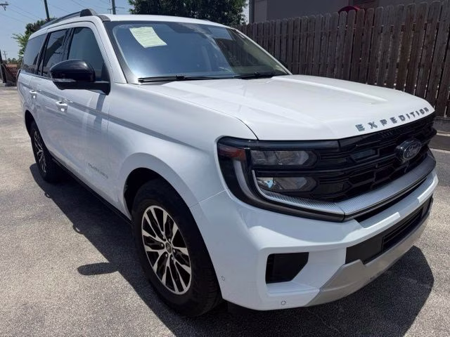 2025 Oxford White Ford Expedition Platinum 4X4 SUV