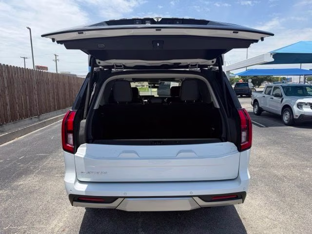 2025 Oxford White Ford Expedition Platinum 4X4 SUV