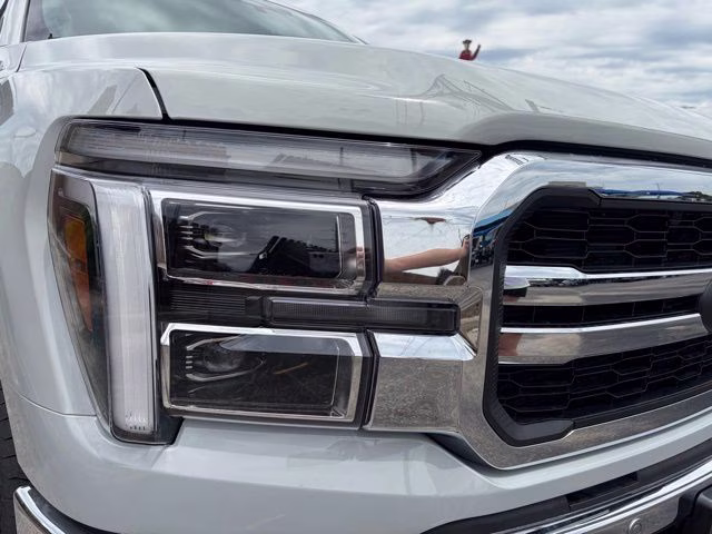 2026 Avalanche Ford F-150 Lariat 4X4 Truck