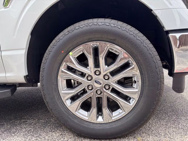 2026 Avalanche Ford F-150 Lariat 4X4 Truck