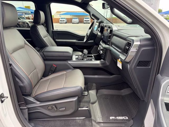 2026 Avalanche Ford F-150 Lariat 4X4 Truck