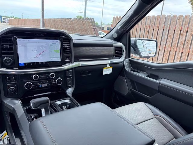 2026 Avalanche Ford F-150 Lariat 4X4 Truck