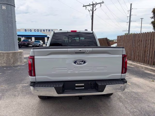 2026 Avalanche Ford F-150 Lariat 4X4 Truck
