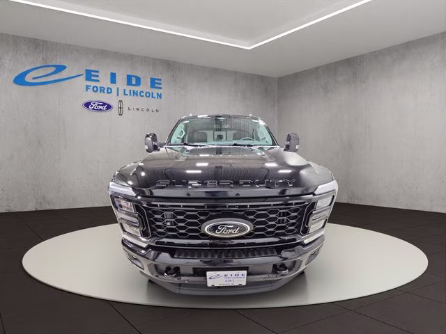 2026 Agate Black Metallic Ford Super Duty F-350 SRW Lariat Black Appearance 4X4 Truck