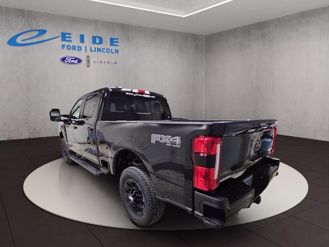 2026 Agate Black Metallic Ford Super Duty F-350 SRW Lariat Black Appearance 4X4 Truck