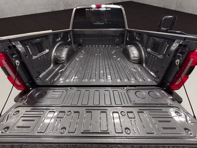 2026 Carbonized Gray Metallic Ford Super Duty F-350 SRW Lariat Chrome 4X4 Truck