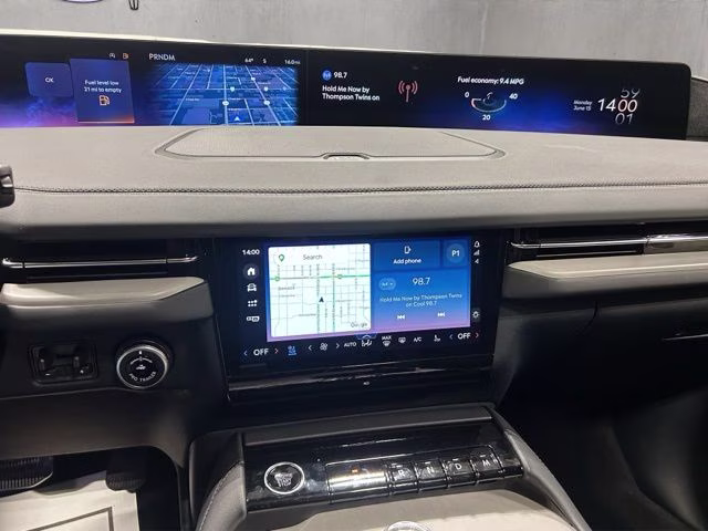2026 Pristine White Met TC Lincoln Navigator Reserve 4X4 SUV