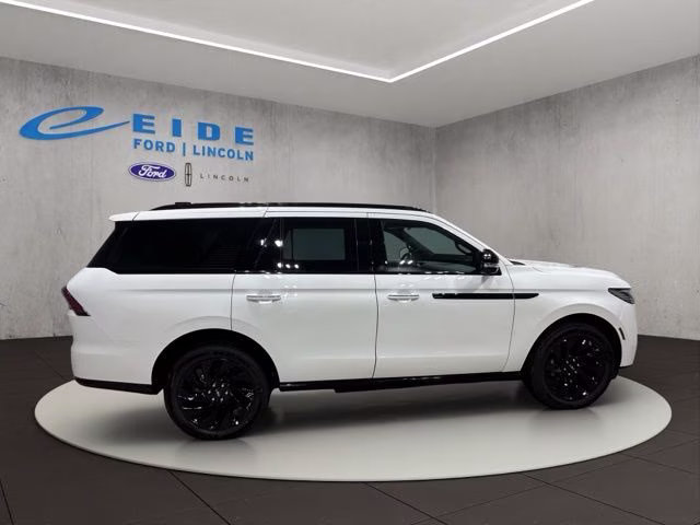 2026 Pristine White Met TC Lincoln Navigator Reserve 4X4 SUV