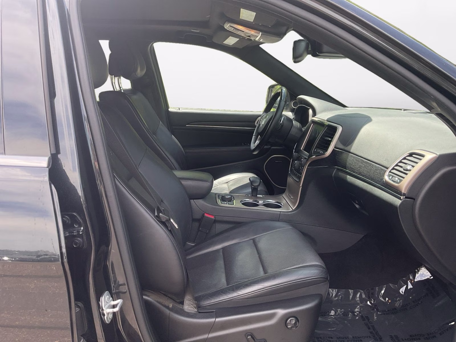 2015 Brilliant Black Crystal Pearlcoat Jeep Grand Cherokee Summit 4X4 SUV