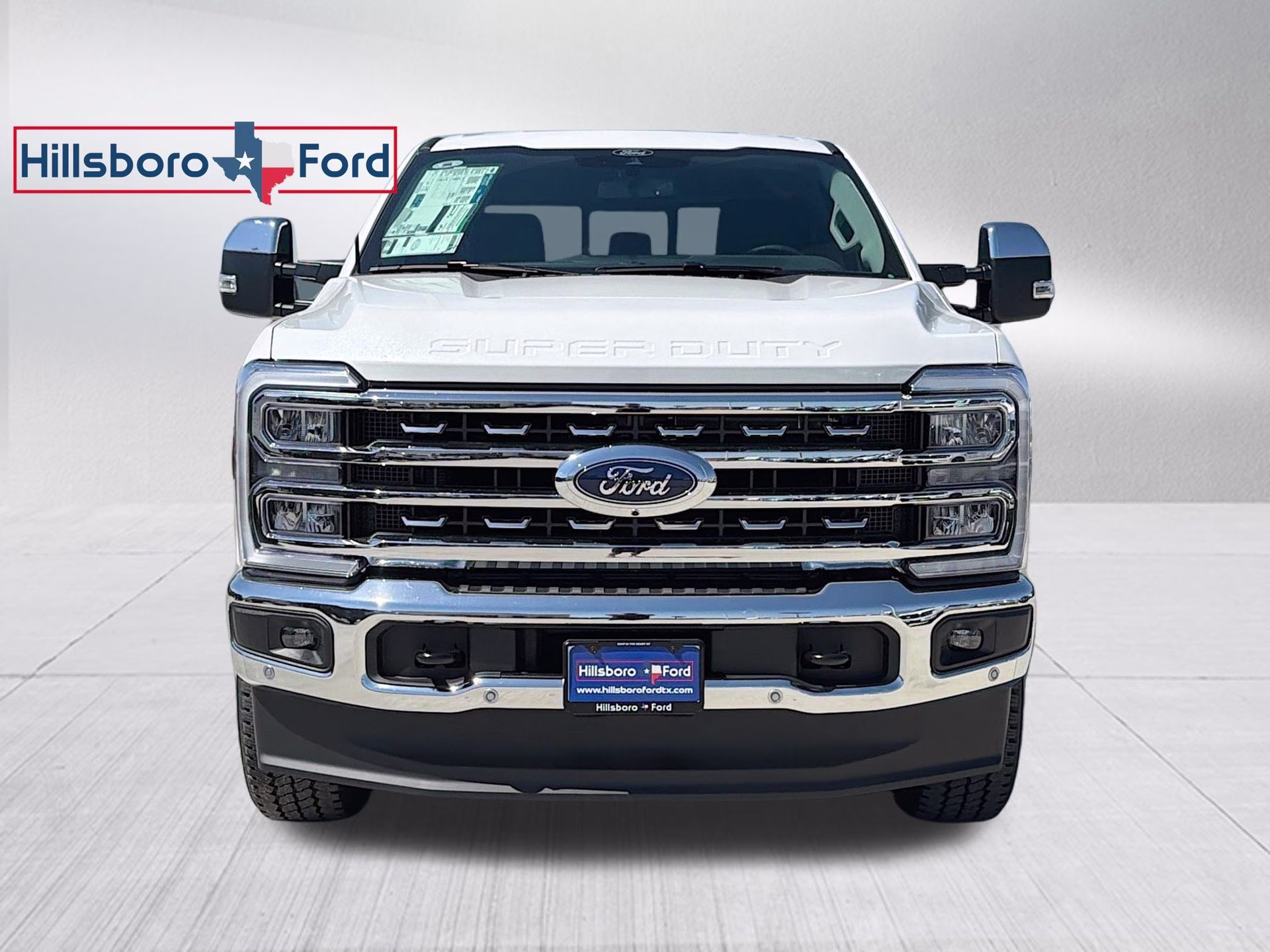 2026 Star White Metallic Tri-Coat Ford Super Duty F-250 SRW Lariat 4X4 Truck
