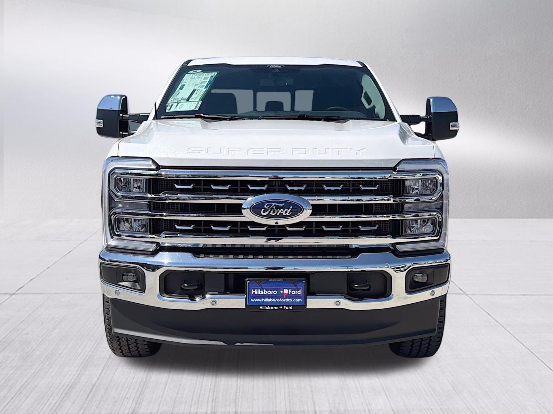 2026 Star White Metallic Tri-Coat Ford Super Duty F-250 SRW Lariat 4X4 Truck