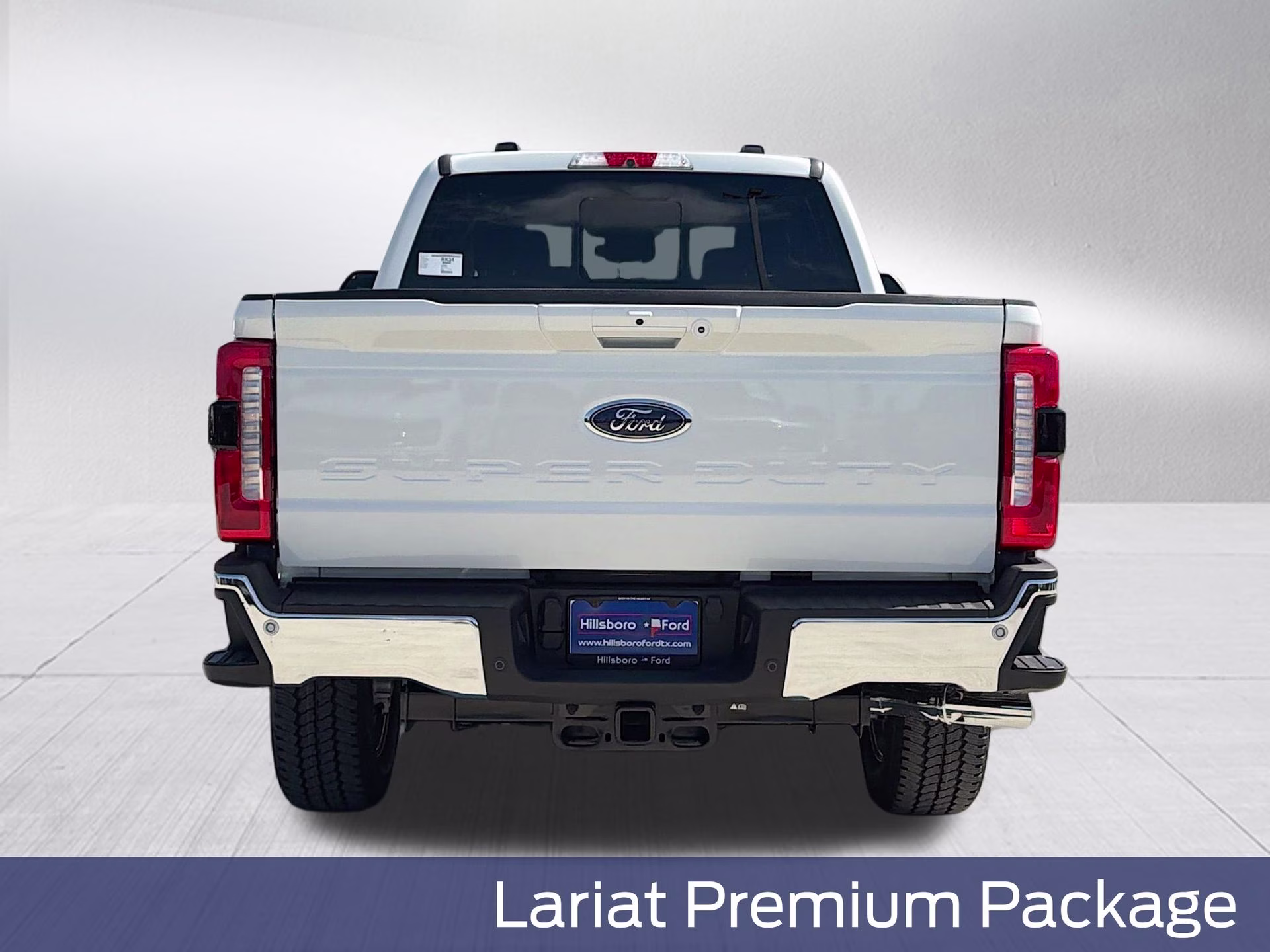 2026 Star White Metallic Tri-Coat Ford Super Duty F-250 SRW Lariat 4X4 Truck