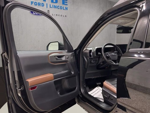 2026 Shadow Black Ford Bronco Sport Outer Banks 4X4 SUV