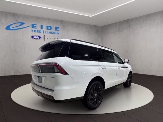 2026 Pristine White Met TC Lincoln Navigator Reserve 4X4 SUV