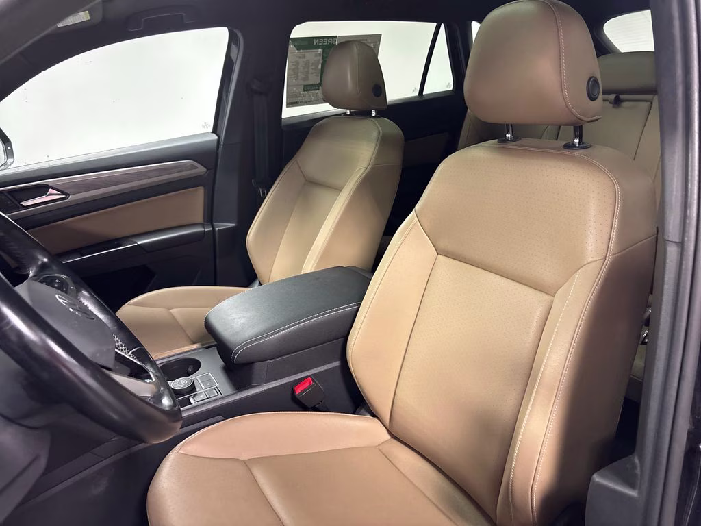 2020 Deep Black Volkswagen Atlas Cross Sport 3.6L V6 SE w/Technology AWD SUV