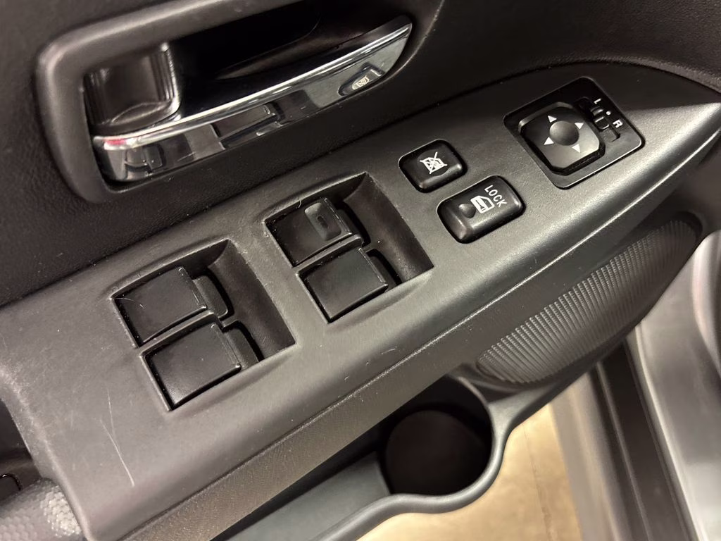 2024 Mercury Gray Metallic Mitsubishi Outlander Sport 2.0 ES 4X4 SUV
