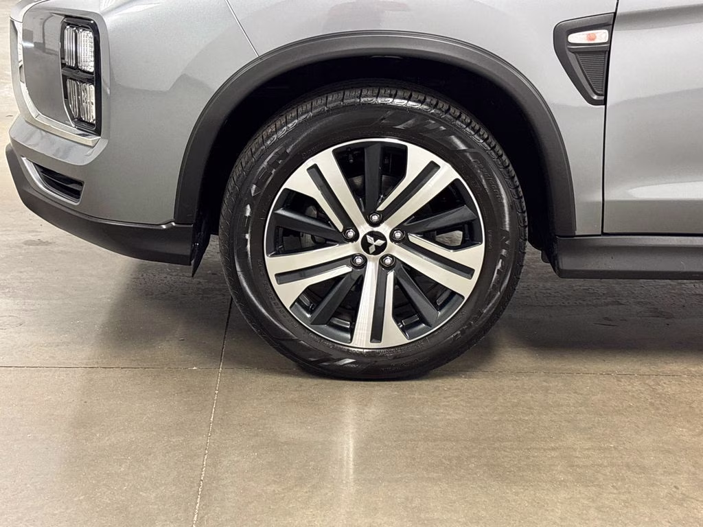 2024 Mercury Gray Metallic Mitsubishi Outlander Sport 2.0 ES 4X4 SUV