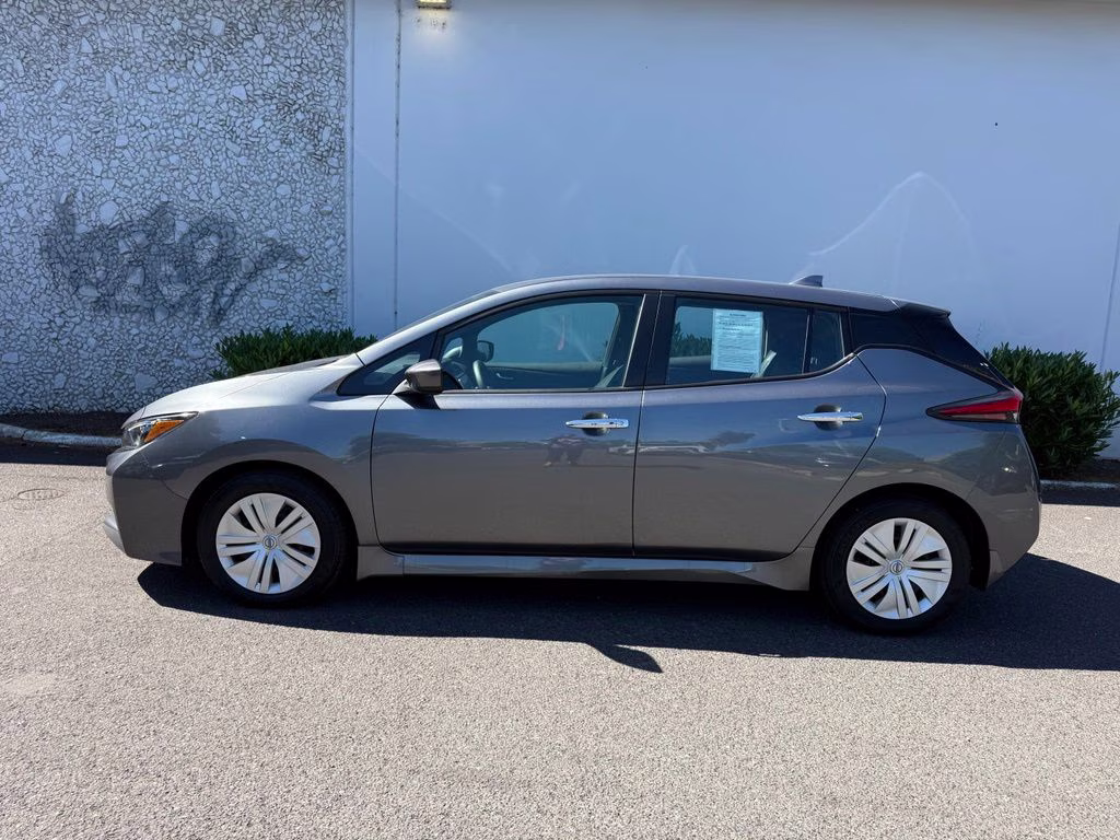 2024 Gun Metallic Nissan LEAF S FWD Hatchback