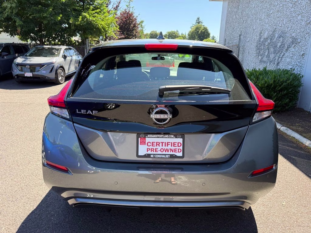 2024 Gun Metallic Nissan LEAF S FWD Hatchback