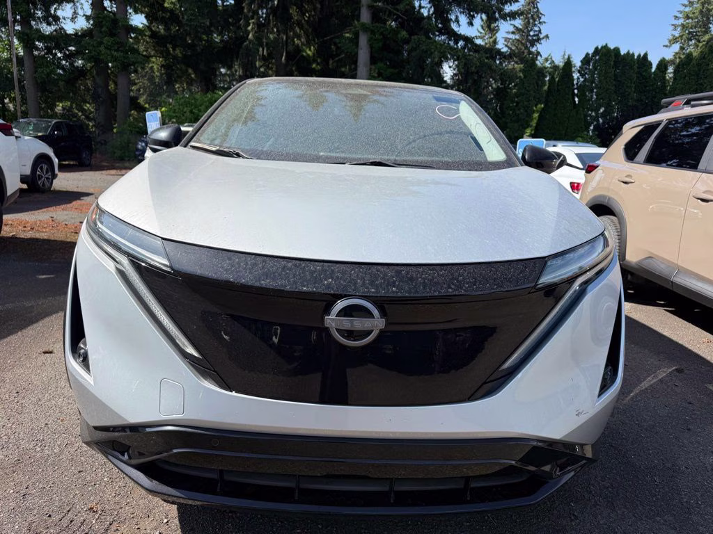 2023 Brilliant Silver Metallic/Black Diamond Pearl Nissan ARIYA ENGAGE+ e-4ORCE AWD SUV