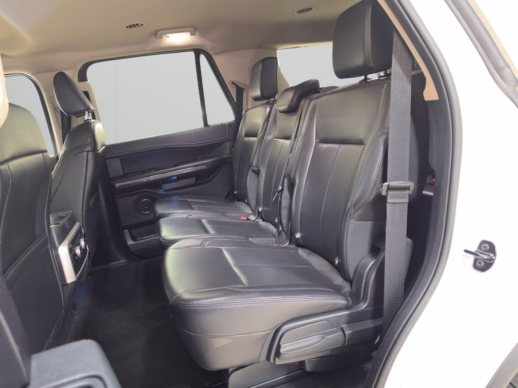 2024 Oxford White Ford Expedition XLT 4X4 SUV