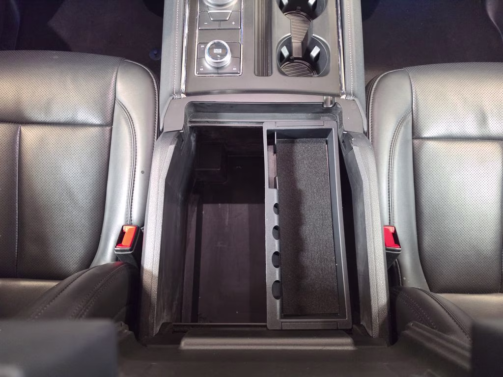 2024 Oxford White Ford Expedition XLT 4X4 SUV