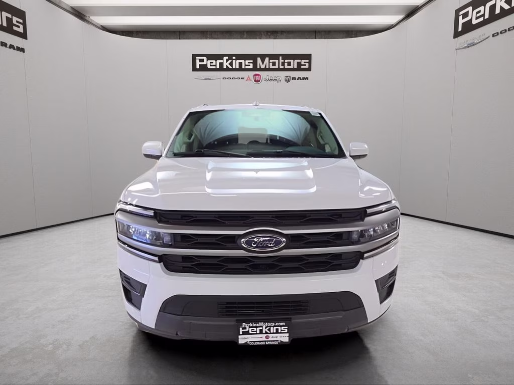 2024 Oxford White Ford Expedition XLT 4X4 SUV