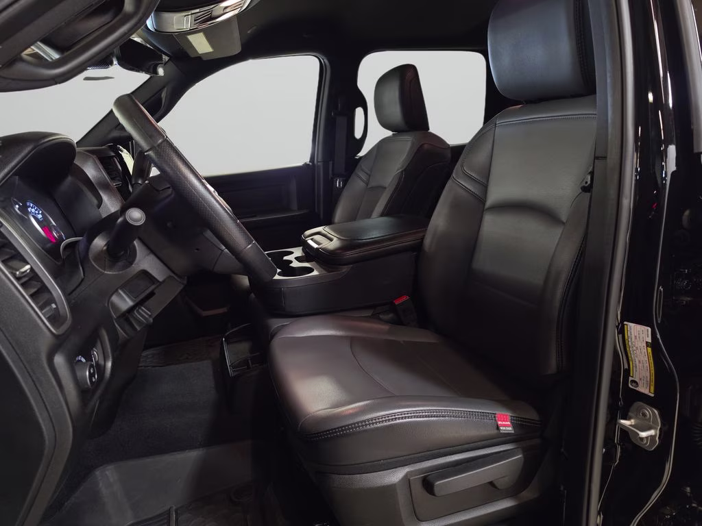 2025 Diamond Black Crystal Pearlcoat Ram 2500 Tradesman 4X4 Truck