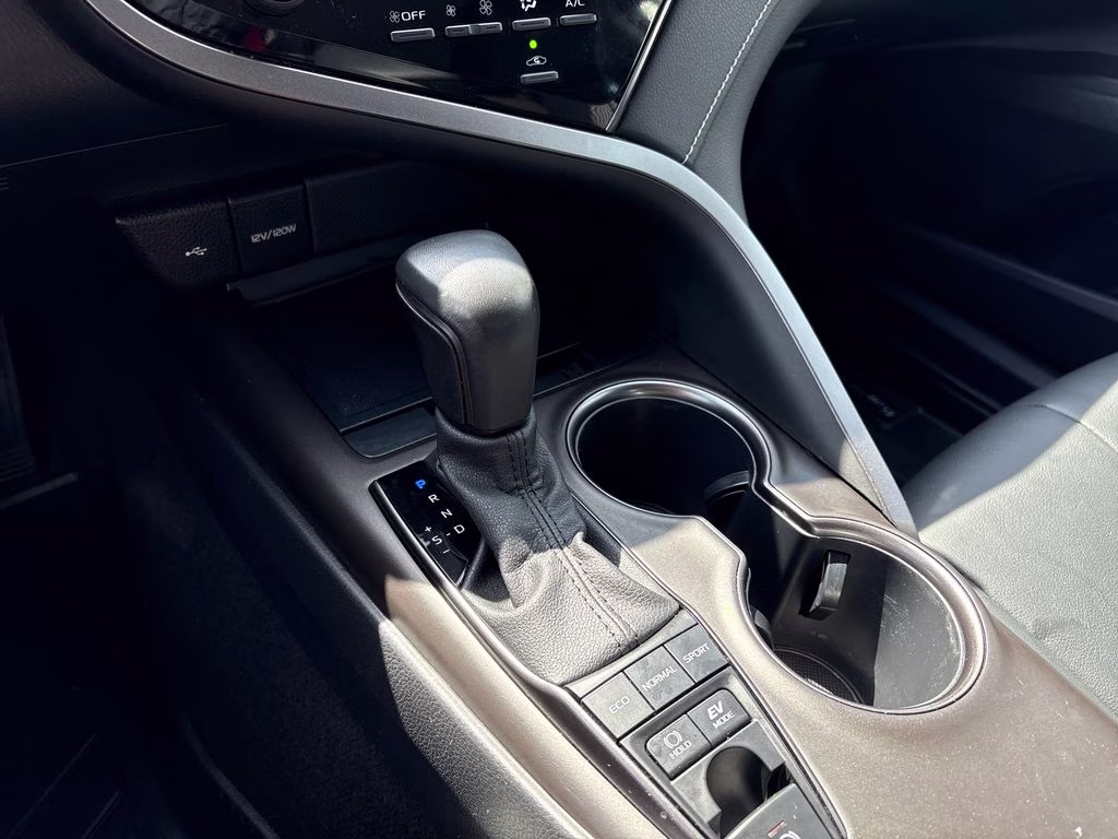2023 Ice Toyota Camry Hybrid SE FWD Sedan