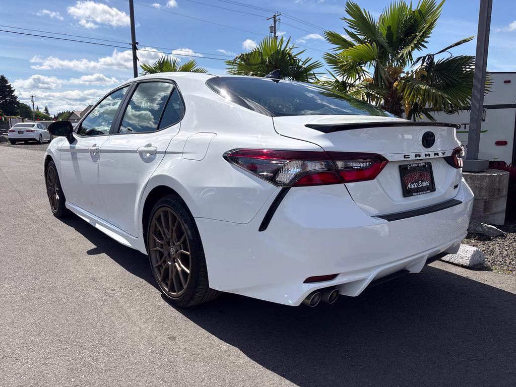 2023 Ice Toyota Camry Hybrid SE FWD Sedan
