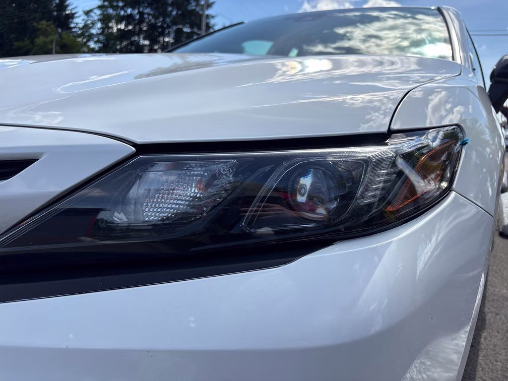 2023 Ice Toyota Camry Hybrid SE FWD Sedan