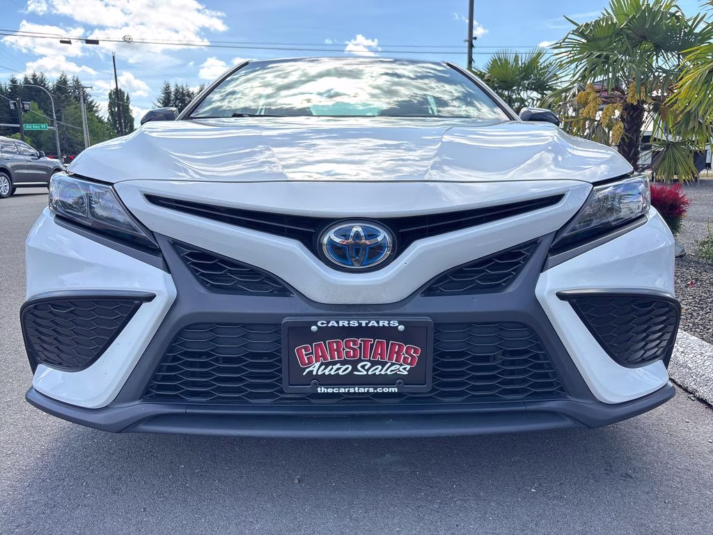 2023 Ice Toyota Camry Hybrid SE FWD Sedan