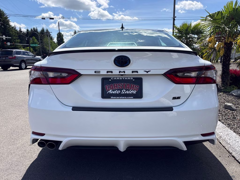 2023 Ice Toyota Camry Hybrid SE FWD Sedan