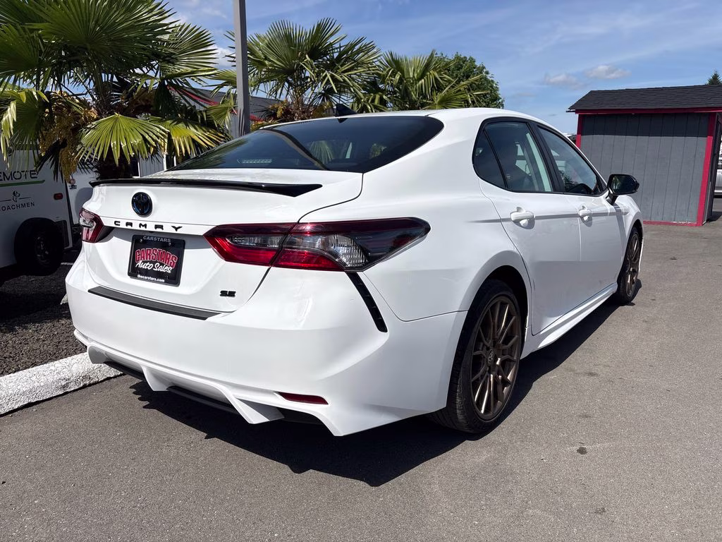 2023 Ice Toyota Camry Hybrid SE FWD Sedan