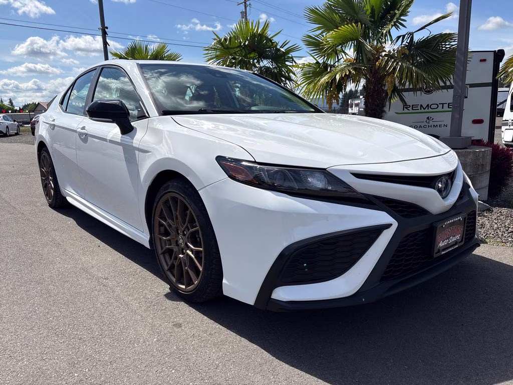 2023 Ice Toyota Camry Hybrid SE FWD Sedan