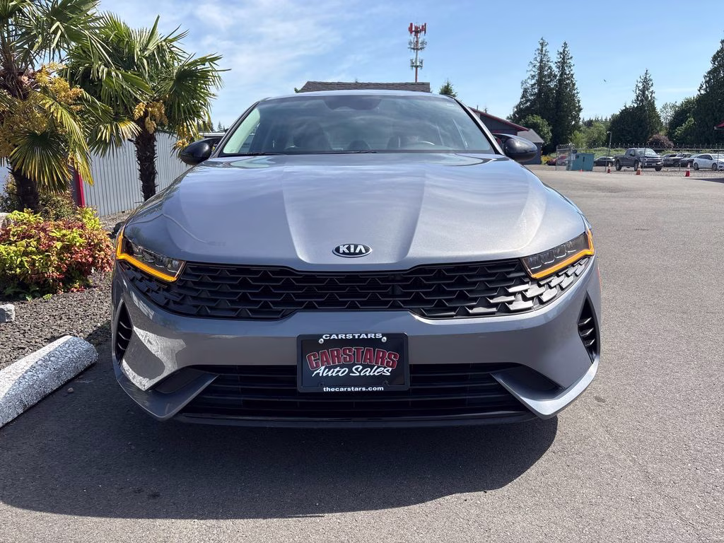 2021 Everlasting Silver Kia K5 LX FWD Sedan