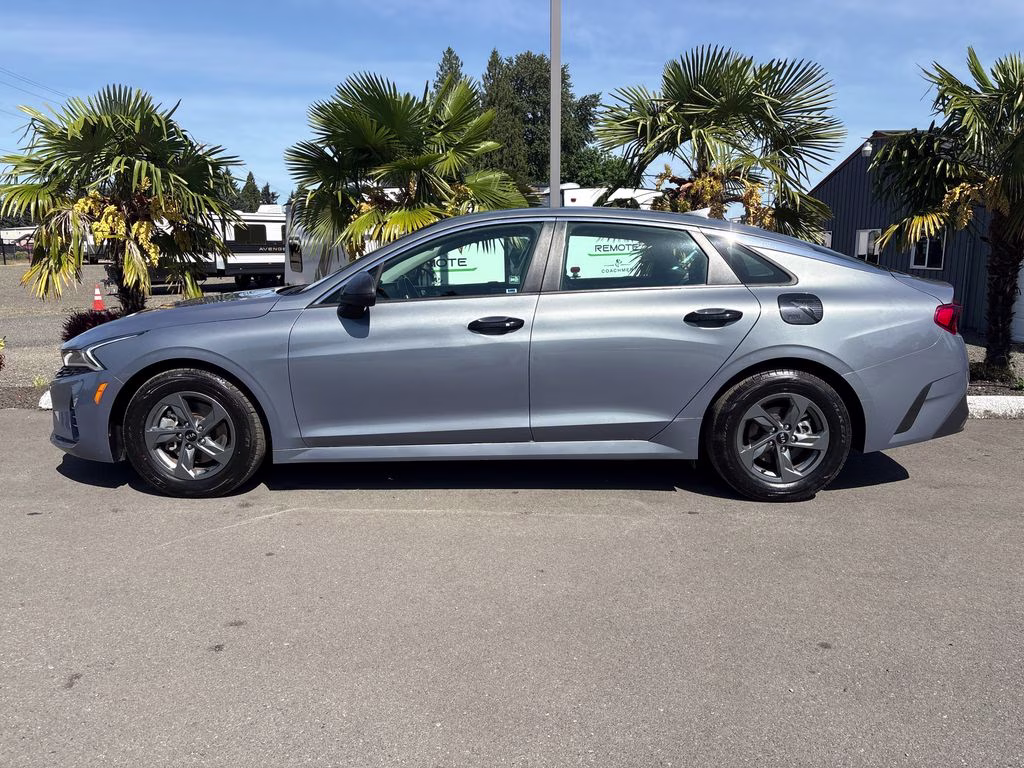 2021 Everlasting Silver Kia K5 LX FWD Sedan