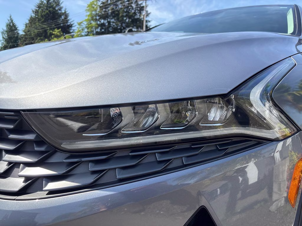 2021 Everlasting Silver Kia K5 LX FWD Sedan