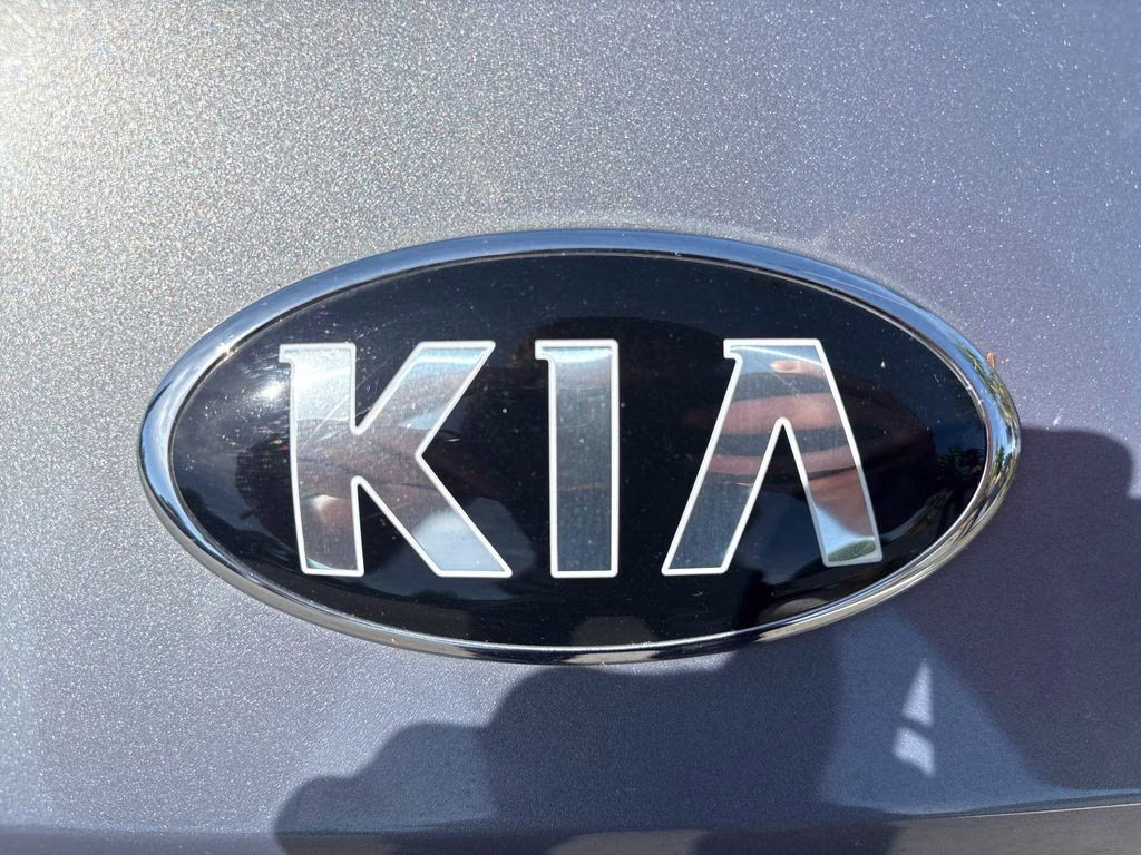 2021 Everlasting Silver Kia K5 LX FWD Sedan