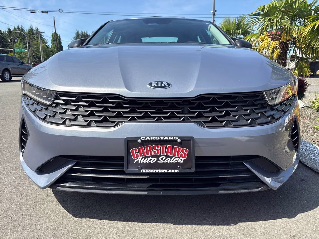 2021 Everlasting Silver Kia K5 LX FWD Sedan