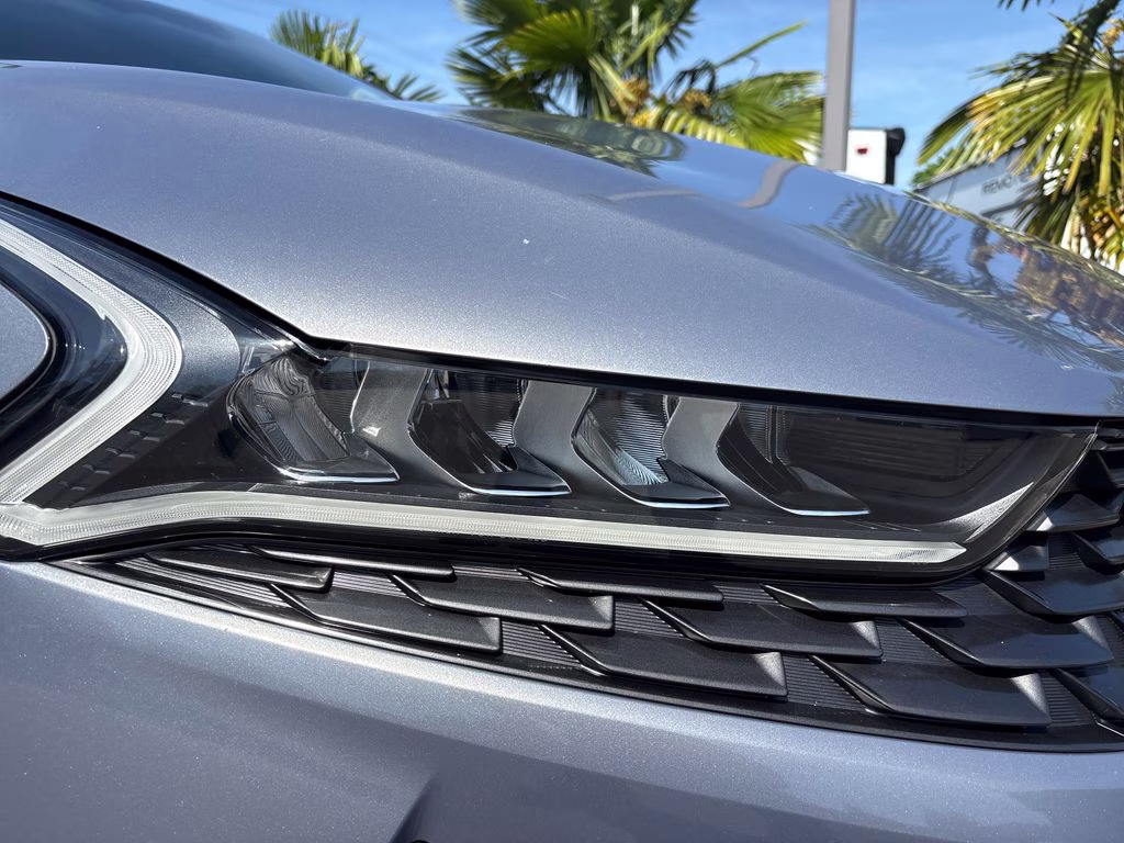2021 Everlasting Silver Kia K5 LX FWD Sedan