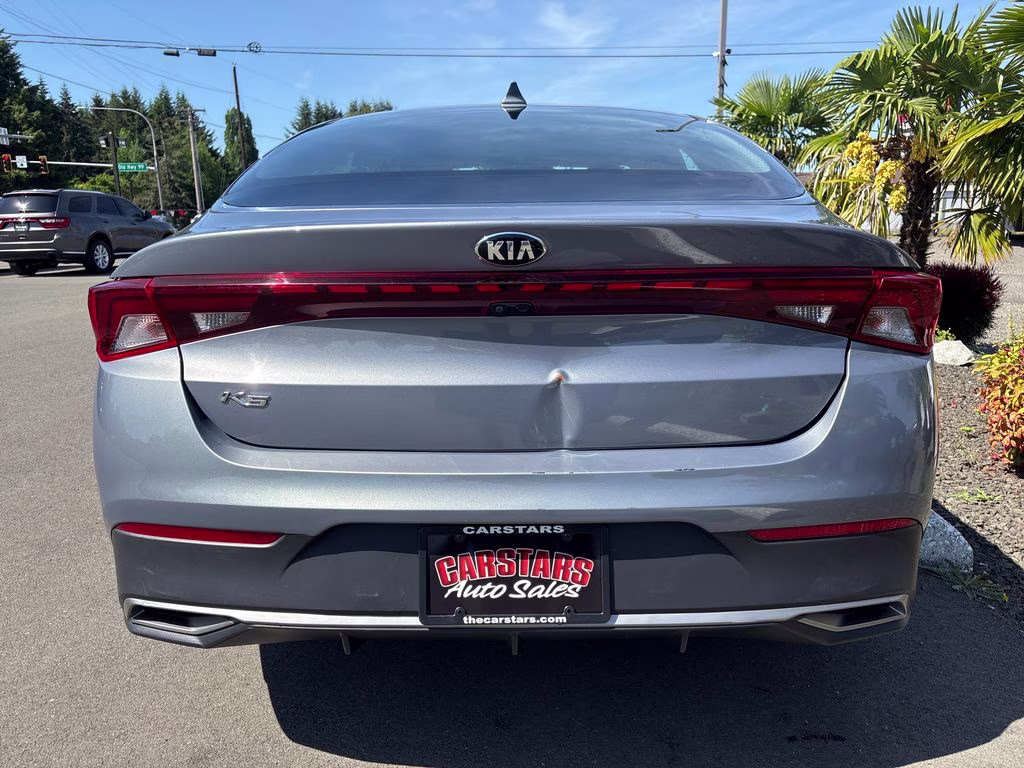 2021 Everlasting Silver Kia K5 LX FWD Sedan