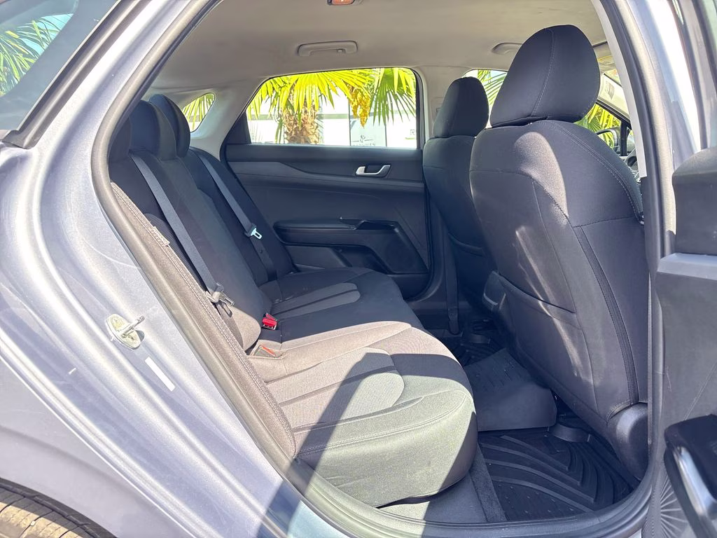 2021 Everlasting Silver Kia K5 LX FWD Sedan